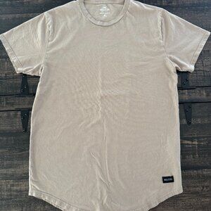 Mens Hollister Tee | Scoop bottom | Size Medium | Tan